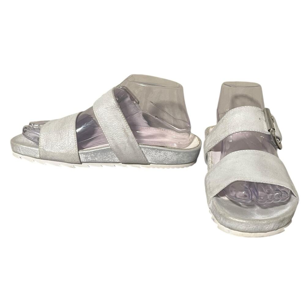 J/SLIDES Essie Soft Metallic Gray Leather Sandals Women's Size 7.5‎